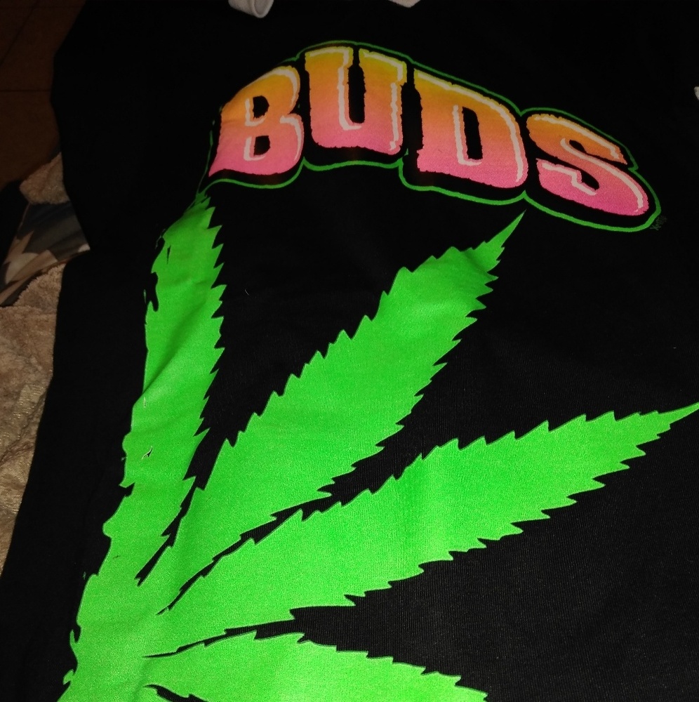 3 d print buds shirt